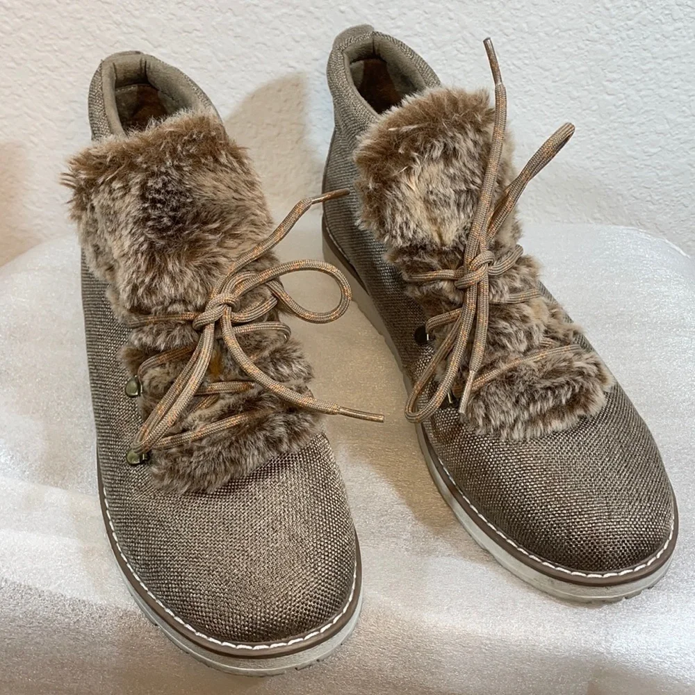 Skechers Womens BOBS Alpine - City Creek Winter Boots Brown Canvas Faux 11